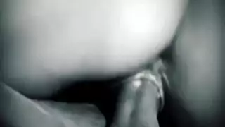 كسها متهم بينما الأصابع تحفره بعمق