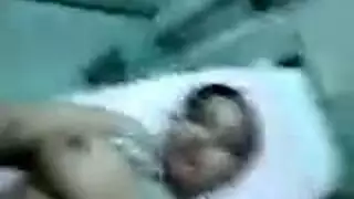 دكتور يقلع بنت مصريه