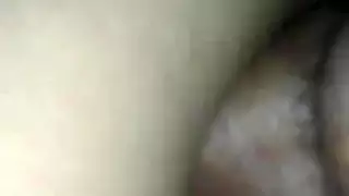 لقاء علني وقح: جمال ناضج يتم ممارسته بقوة في القطار