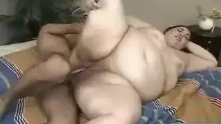 من المسبحة إلى الحبال – مشهد راهبة بي دي إس إم إكس إكس إكس