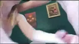 فتاة هواة تخدم زبور ثم تنك بزب أسود كبير