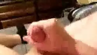 شاذ مثلي ينتاك امام امه