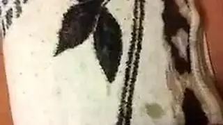 عمل بطانية مثلي الجنس ينتشر في البار