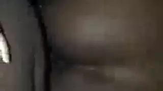 سيطرة الديك الأسود والضخ العنيف
