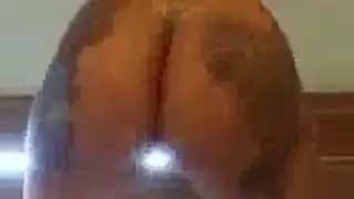 صياد القضيب يبحث عن زب كبير