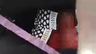 هي تشعر بالحظ ومستعدة للجنس العنيف