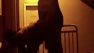 سكس مثرجم الأم شرموطة تعلم إبنها الممحون يستمتع بجسمها و بزازها الكبار