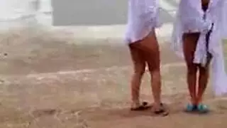 جماعي في الهواء الطلق مع فتاتين وقحات