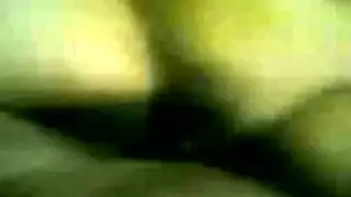 بنت تضرب ولد على