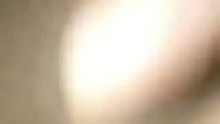 بيوريت تأخذ قضيبًا كبيرًا: مشهد ثلاثي xxx مكثف