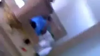 يرضع نهودها قبل ان ينيكها