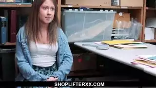 محل فيه هدوم حارس الامن فيديو
