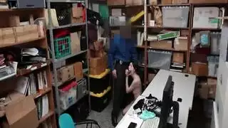 حمار يطلع ضهر بنت وينيكها