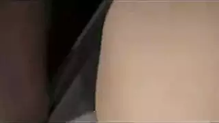 فتيش جوارب الممرضة المثير يؤدي إلى علاقة جنسية جماعية عنيفة