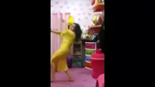 اسود يدمر مزه نار