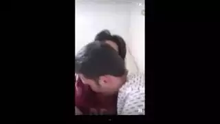 زوجان عربيان ساخنان يمارسان الجنس في فيلم إباحي صريح