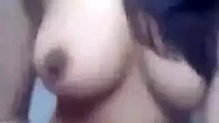 يوجا جنسية صريحة مع مغنيات مثيرات
