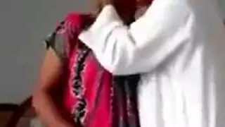 شيخ بندر ينيك امراه محجبه