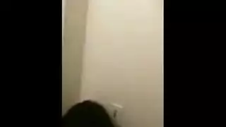 حركة شديدة في الحمام: أنين من ضربات بي بي سي القاسية