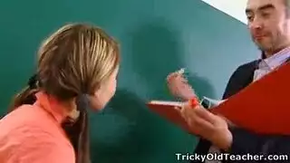 الأستاذ والطالبة بالمنزل سكس مترجم