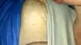 النوم والمداعبة