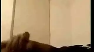 الفتاة الناضجة مانويل تحب الجلسات الطويلة مع عمود صلب
