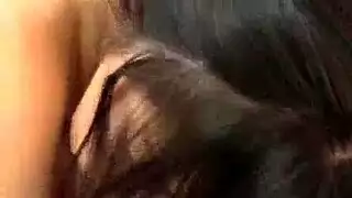 مشهد عاري طبيعي: الشيطان الأحمر يمارس الجنس العنيف