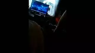 قضيب كبير يلقح ثنائيًا مثليًا يتأوهان في فيلم إباحي
