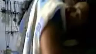 معركة العاهرات: عراك عنيف ينتهي بقذف جماعي