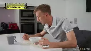 رحلة الصباح مع أثداء ضخمة مقطع إباحي مكثف