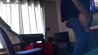 اضغط تشغيل لمحتوى فضة الصريح