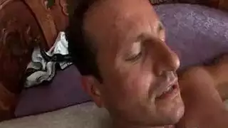 معرض جي آي إف إباحي: لقطات جماع، أعضاء ذكورية، وفرج