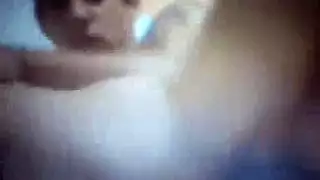 بورن أمريكي كامل: مشاهد جامحة في الغرفة