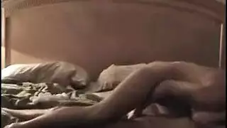 رجل انيك ابنت زوجته في إسنا اللعب البلستيشن ياباني مترجم