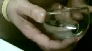 ابن يغصب امه ليتاكد من رجولته