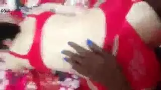 حفلة جنس شرجي عنيف مع عابرة جنسية