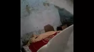 الاخ تبكى بقوه من اخيها
