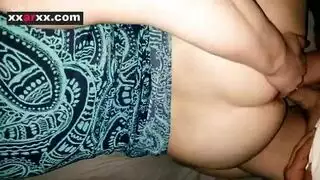 مشهد الزوجة الشهية: الزوج العراقي يشاهد صديقه يمارس الجنس مع زوجته