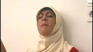 فتاة محجبة ساخنة تمارس الجنس الصريح