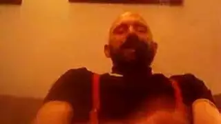 شابان وفتاة واحدة: أشقاء يجنون في فيلم إباحي