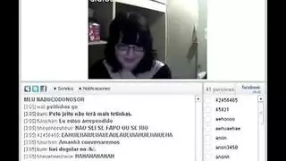 أنين اختناق العاهرة المصرية خلال جنس حلق عنيف