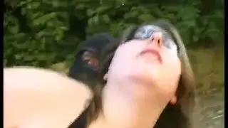 شيميل هاردكور تمارس الجنس في وجه رجل بقضيبها