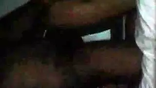 القذف على عتبة الباب: فعل فردي في الخارج