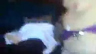 نجمة بورنو شقراء منقوعة في المني والمزلق