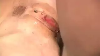 متعكفة