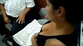 لعب بالكس طوال اليوم: جلسة استمناء مراهقة مشعرة لنوزومي
