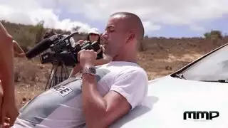 أفلام بورن صحراوية لا نهاية لها: ممثلة مراهقة جديدة تأخذ عدة زبور يومياً