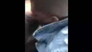 قضيبان أسودان كبيران في مهبل ضيق واحد