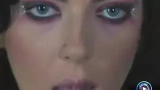 بورن عصابة: مراهقة تتعرض للجماع العنيف من عدة شباب
