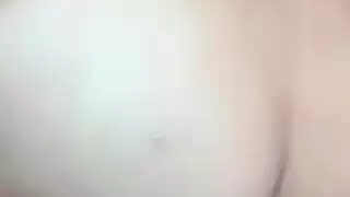 فتاة مغربية مثيرة تنك طيزها الضيقة كلبياً